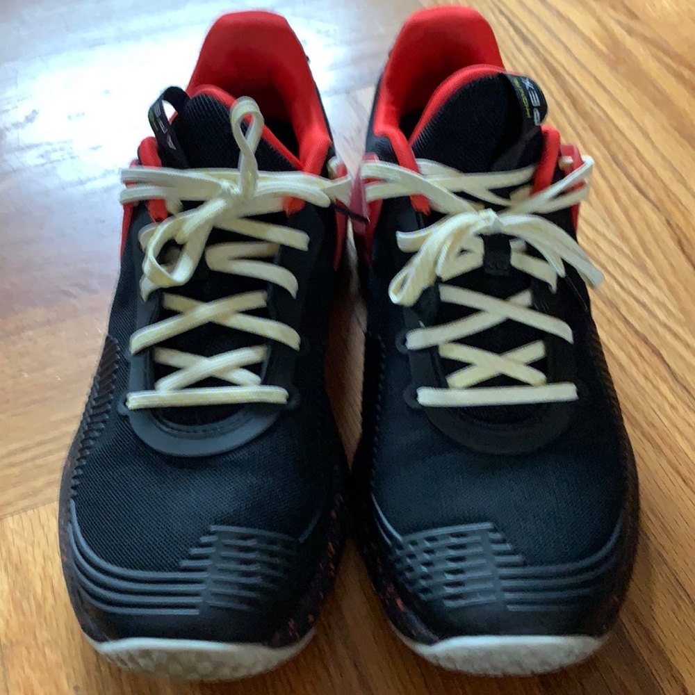 Under Armour HOVR apex men’s sneakers